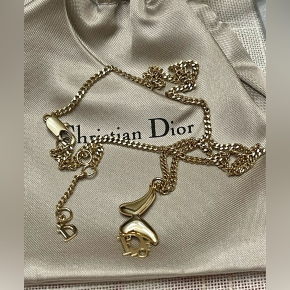 CHRISTIAN DIOR Butterfly Necklace and Earrings Set - Picture 4 of 8